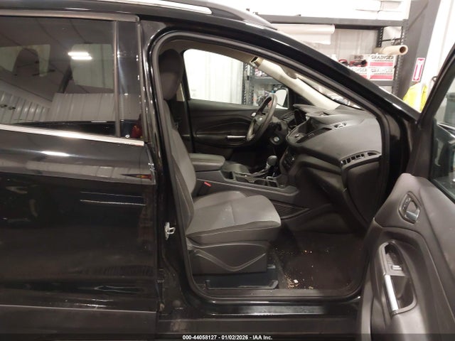 1FMCU9G96HUA94041 Ford ESCAPE SE