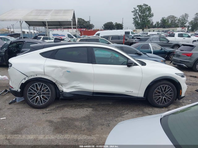 Ford Mustang Mach-e Premium 2024 3FMTK3R45RMA15372 Image 13