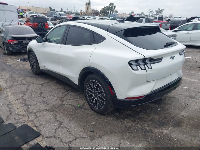Ford Mustang Mach-e Premium 2024 3FMTK3R45RMA15372 Image 3