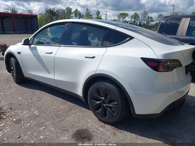 2024 TESLA MODEL Y 7SAYGDED0RF207913 Photo 2