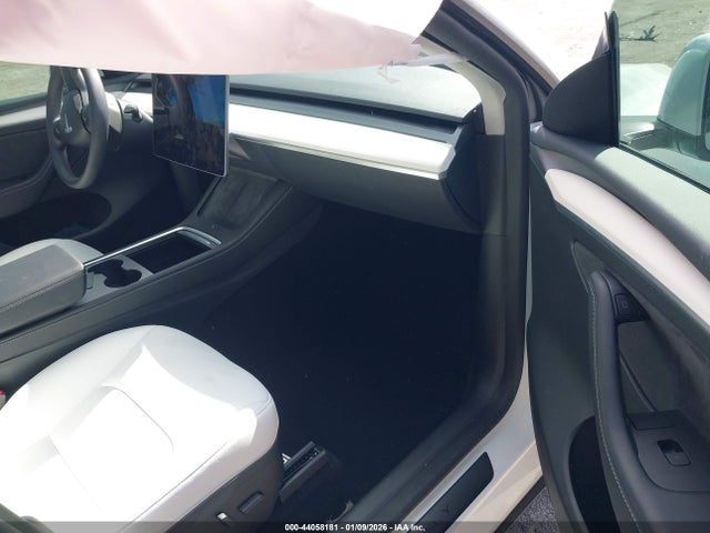 2024 TESLA MODEL Y 7SAYGDED0RF207913 Photo 4