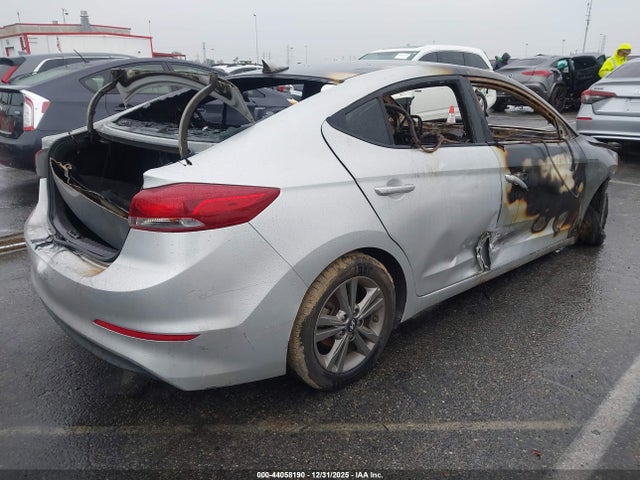 2018 HYUNDAI ELANTRA 5NPD84LF5JH342498 Photo 3