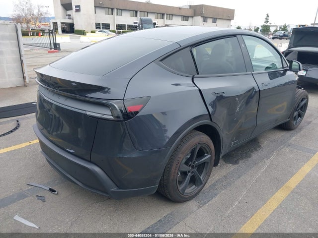2026 TESLA MODEL Y 7SAYGDED2TF524907 Photo 3