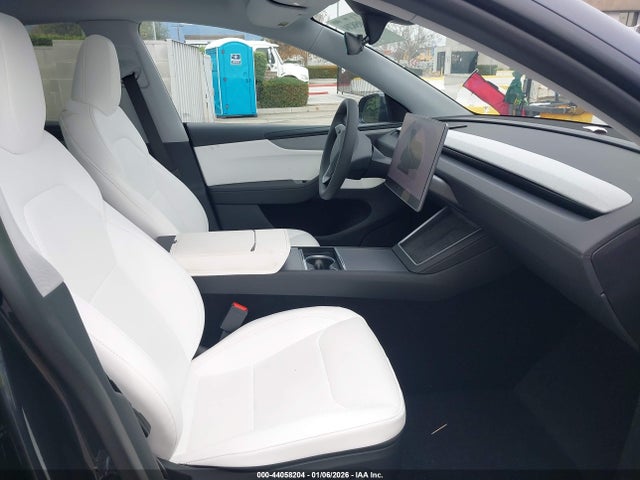 2026 TESLA MODEL Y 7SAYGDED2TF524907 Photo 4