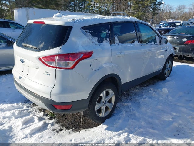 1FMCU9GX6FUA96772 Ford ESCAPE SE