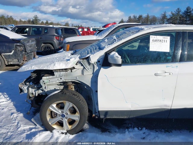 1FMCU9GX6FUA96772 Ford ESCAPE SE