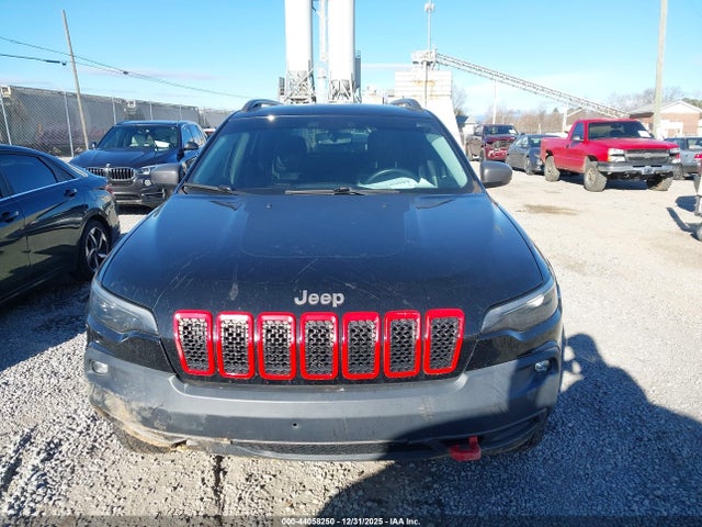 1C4PJMBXXKD250810 Jeep Cherokee Trailhawk 4x4