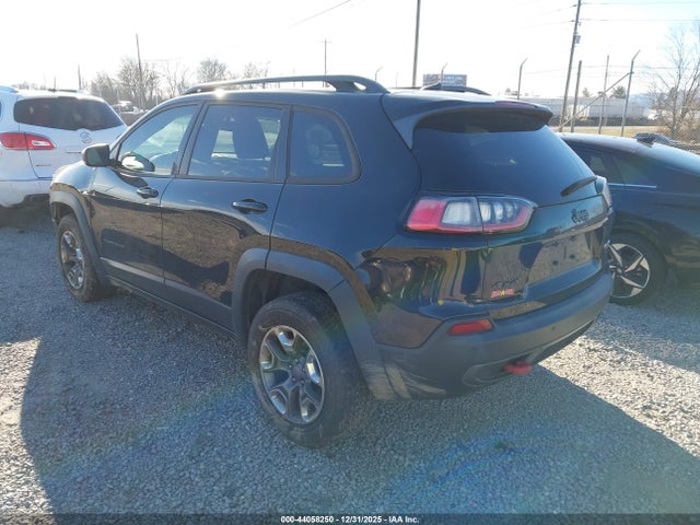 1C4PJMBXXKD250810 Jeep Cherokee Trailhawk 4x4