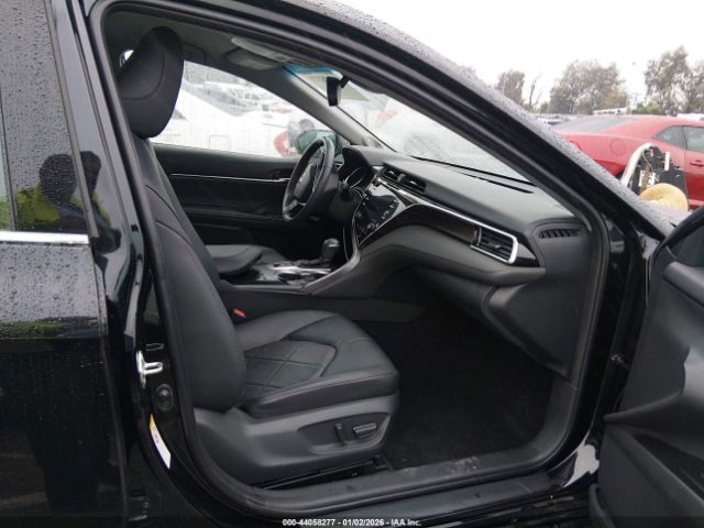 2018 TOYOTA CAMRY 4T1B11HK0JU043034 Photo 4