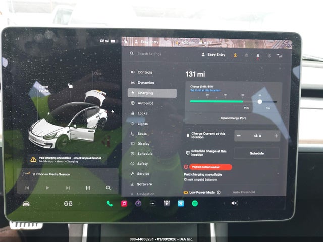 44058281 :رقم المزاد ، 5YJ3E1EB2KF441857 vin ، 2019 Tesla Model 3 Long Range/performance مزاد بيع
