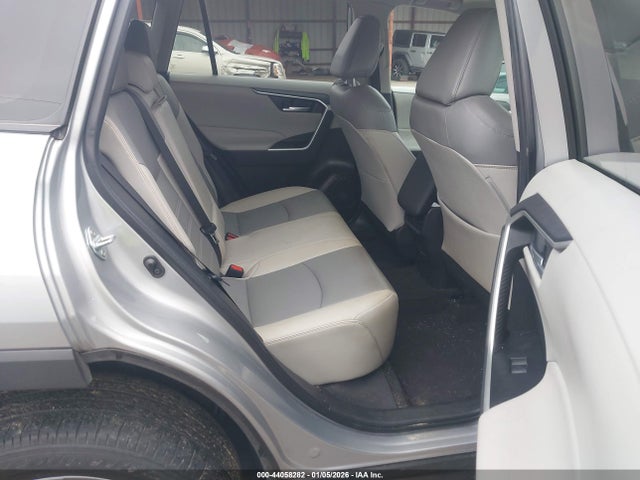 Toyota Rav4 Xle Premium 2023 2T3C1RFV6PW273256 Image 8