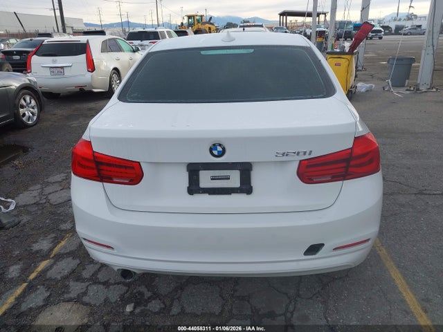 WBA8E1G50JNU91893 BMW 320i