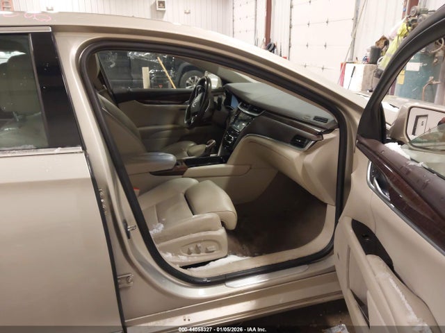 44058327 :رقم المزاد ، 2G61T5S32D9182377 vin ، 2013 Cadillac Xts Premium مزاد بيع