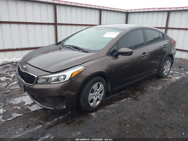2017 Kia Forte Lx მანქანა იყიდება აუქციონზე, vin: 3KPFK4A77HE122283, აუქციონის ნომერი: 44058378