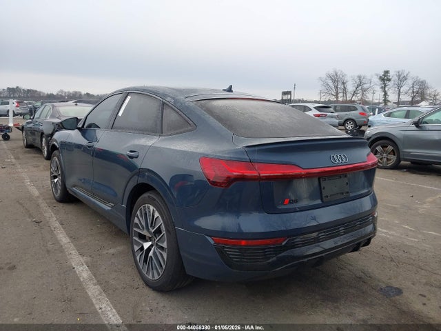 2024 AUDI Q8 E-TRON WA1CAAGE7RB039374 Photo 2