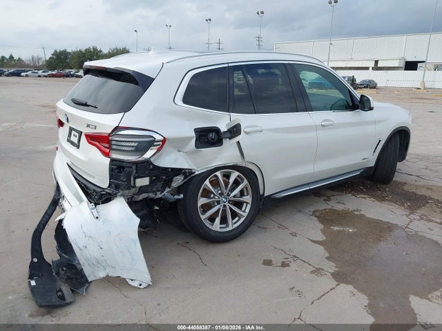 2018 BMW X3 5UXTR9C57JLD57126 Photo 3