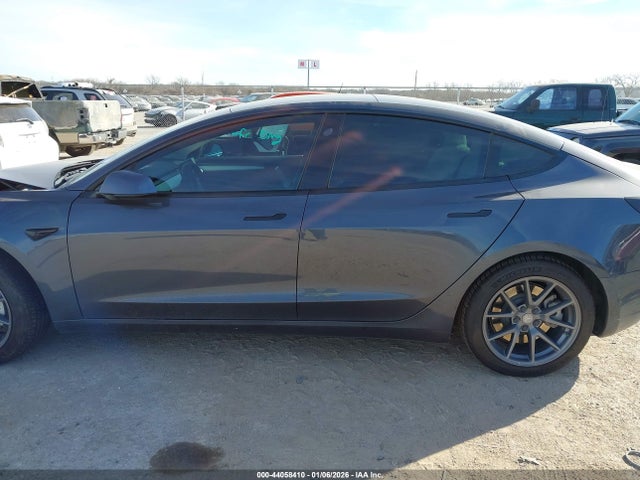 Tesla Model 3 Standard Range Plus Rear-wheel Drive 2021 5YJ3E1EA0MF088240 Image 14