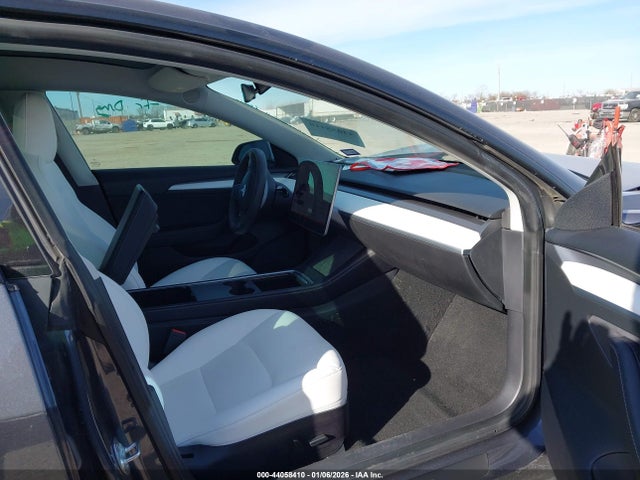 2021 TESLA MODEL 3 5YJ3E1EA0MF088240 Photo 4