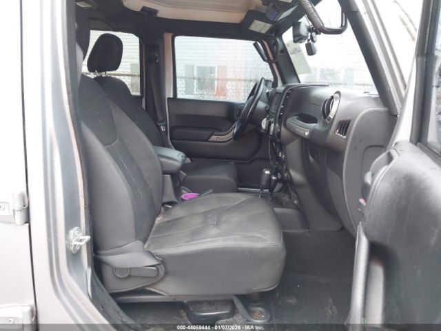 2018 JEEP WRANGLER JK UNLIMITED 1C4BJWDG9JL931337 Photo 4