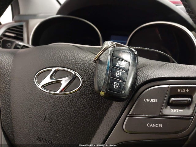 5NMZUDLB2HH029009 Hyundai Santa Fe Sport 2.4l