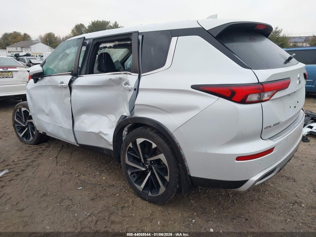 Продажа на аукционе авто 2023 Mitsubishi Outlander Se 2.5 2wd/se Black Edition 2wd/se Special Edition 2wd, vin: JA4J3UA87PZ013805, номер лота: 44058544