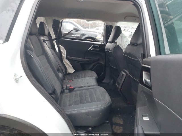Продажа на аукционе авто 2023 Mitsubishi Outlander Se 2.5 2wd/se Black Edition 2wd/se Special Edition 2wd, vin: JA4J3UA87PZ013805, номер лота: 44058544