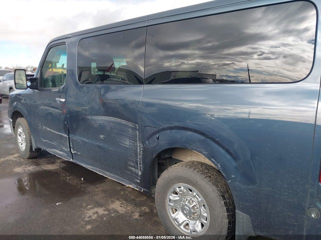 5BZAF0AA5HN851901 Nissan Nv Passenger Nv3500 Hd Sl V8