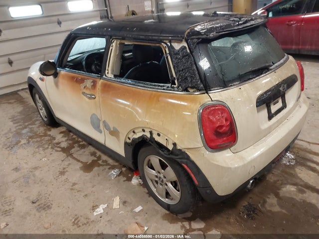 2018 MINI HARDTOP WMWXP5C53J2G61607 Photo 2
