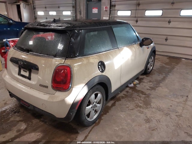2018 MINI HARDTOP WMWXP5C53J2G61607 Photo 3