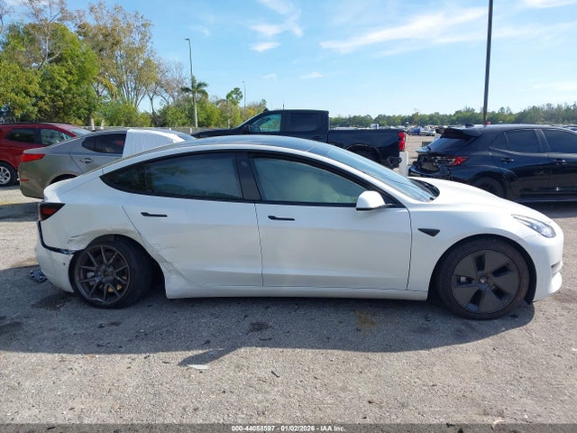 Tesla Model 3 Rear-wheel Drive 2022 5YJ3E1EA6NF327291 Image 14