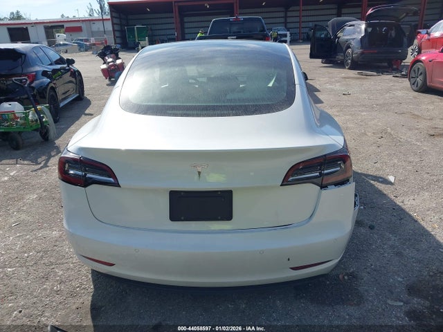 Tesla Model 3 Rear-wheel Drive 2022 5YJ3E1EA6NF327291 Image 17