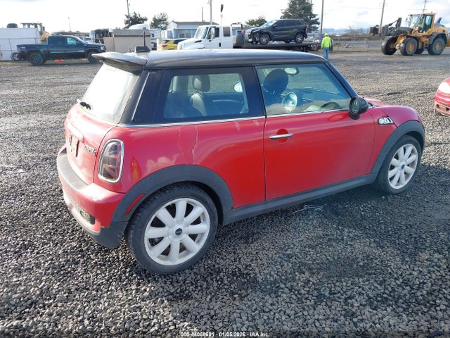 2007 MINI COOPER S WMWMF73507TL86800 Photo 3
