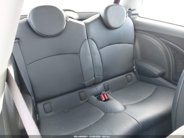 2007 MINI COOPER S WMWMF73507TL86800 Photo 7