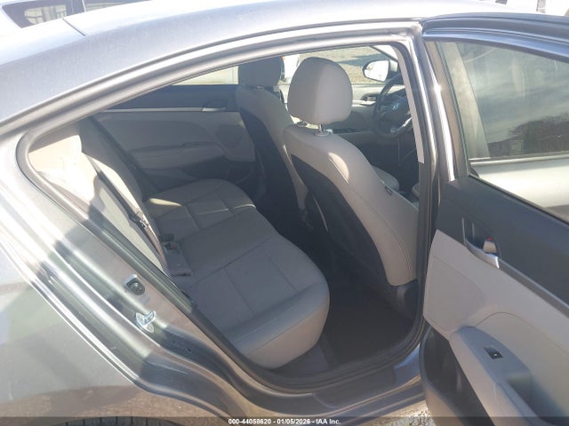 Hyundai ELANTRA SE 2019 5NPD74LF2KH495506 Image 8