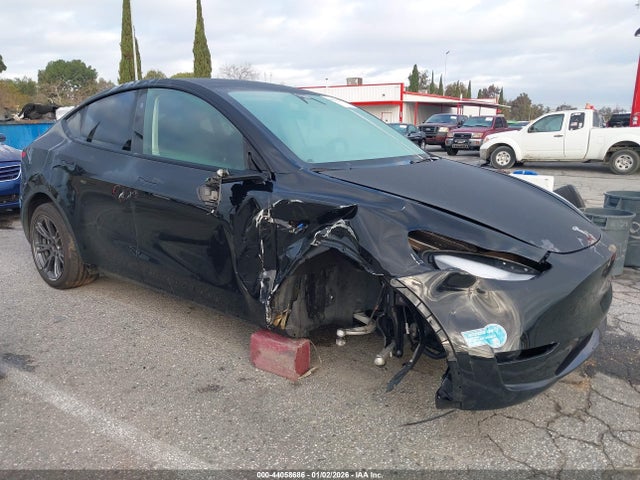 2025 TESLA MODEL Y 7SAYGAEE6SF262458 Photo 0