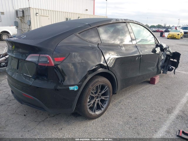 2025 TESLA MODEL Y 7SAYGAEE6SF262458 Photo 3