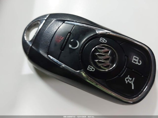 5GAEVCKWXKJ242206 Buick Enclave Awd Avenir