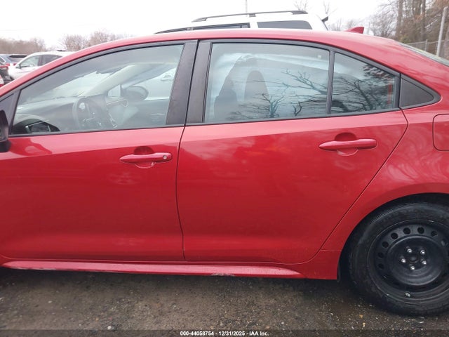 Продажа на аукционе авто 2021 Toyota Corolla Le, vin: 5YFEPMAE0MP248652, номер лота: 44058754