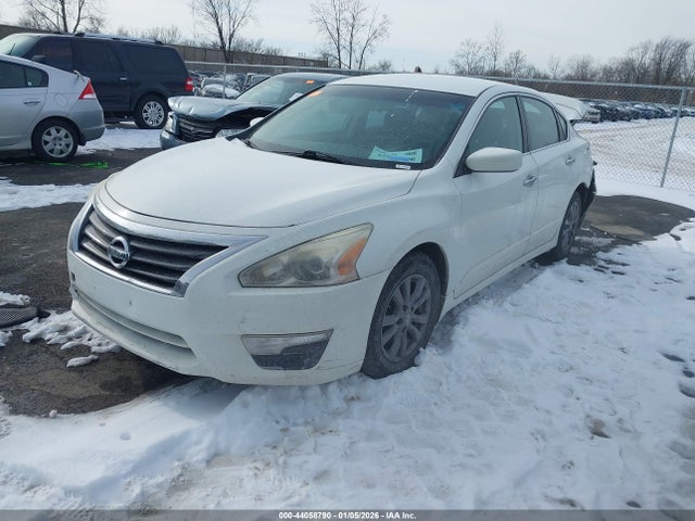 Продаж на аукціоні авто 2015 Nissan Altima 2.5 S, vin: 1N4AL3AP2FN405643, номер лоту: 44058790
