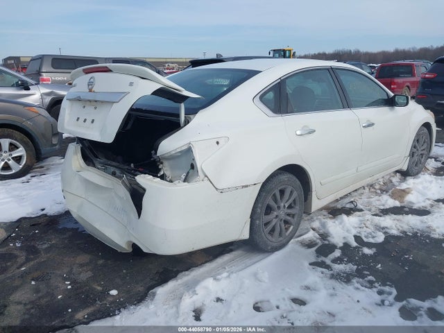 Продаж на аукціоні авто 2015 Nissan Altima 2.5 S, vin: 1N4AL3AP2FN405643, номер лоту: 44058790