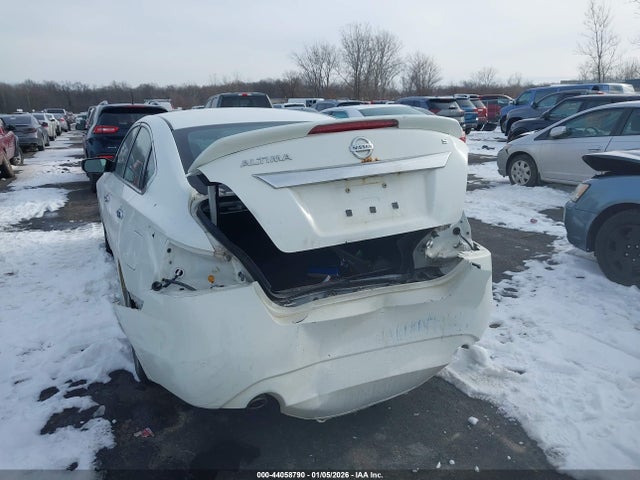 Продаж на аукціоні авто 2015 Nissan Altima 2.5 S, vin: 1N4AL3AP2FN405643, номер лоту: 44058790