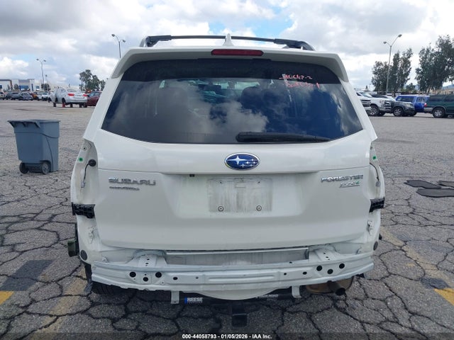 Subaru Forester 2.5i Premium 2017 JF2SJAECXHH424475 Image 17