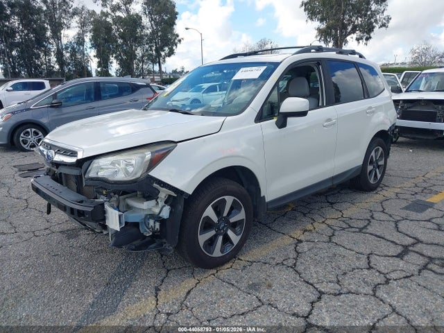 Subaru Forester 2.5i Premium 2017 JF2SJAECXHH424475 Image 2