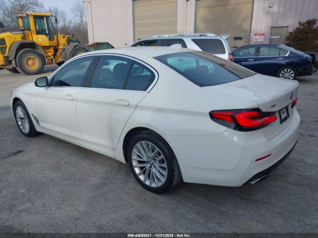 2021 BMW 530I WBA13BJ07MWX17064 Photo 2