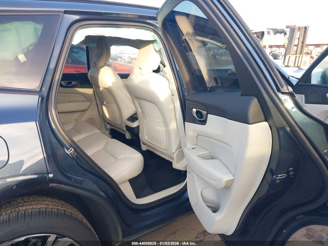 2025 VOLVO XC60 YV4M12RMXS1160171 Photo 7