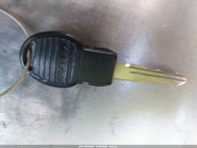 2016 RAM 1500 3C6JR6AG4GG357977 Photo 10