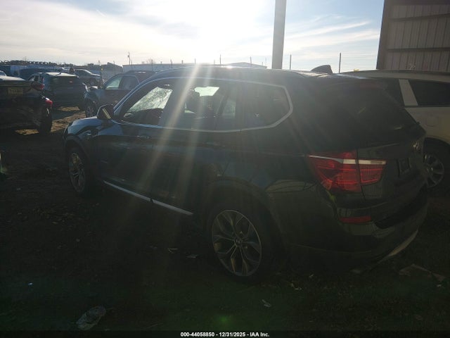 2017 BMW X3 5UXWX9C52H0D95927 Photo 2
