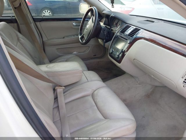 2011 CADILLAC DTS 1G6KH5E69BU142437 Photo 4