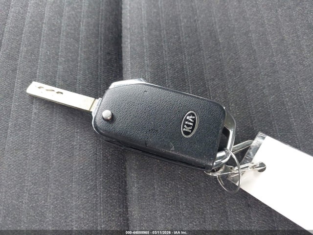 KNDJ63AU3L7024648 KIA Soul Gt-line