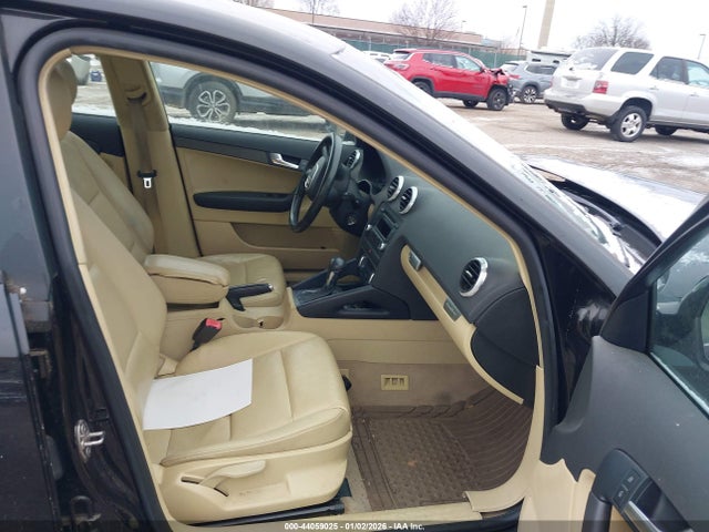 2010 AUDI A3 WAUDFAFM2AA020680 Photo 4